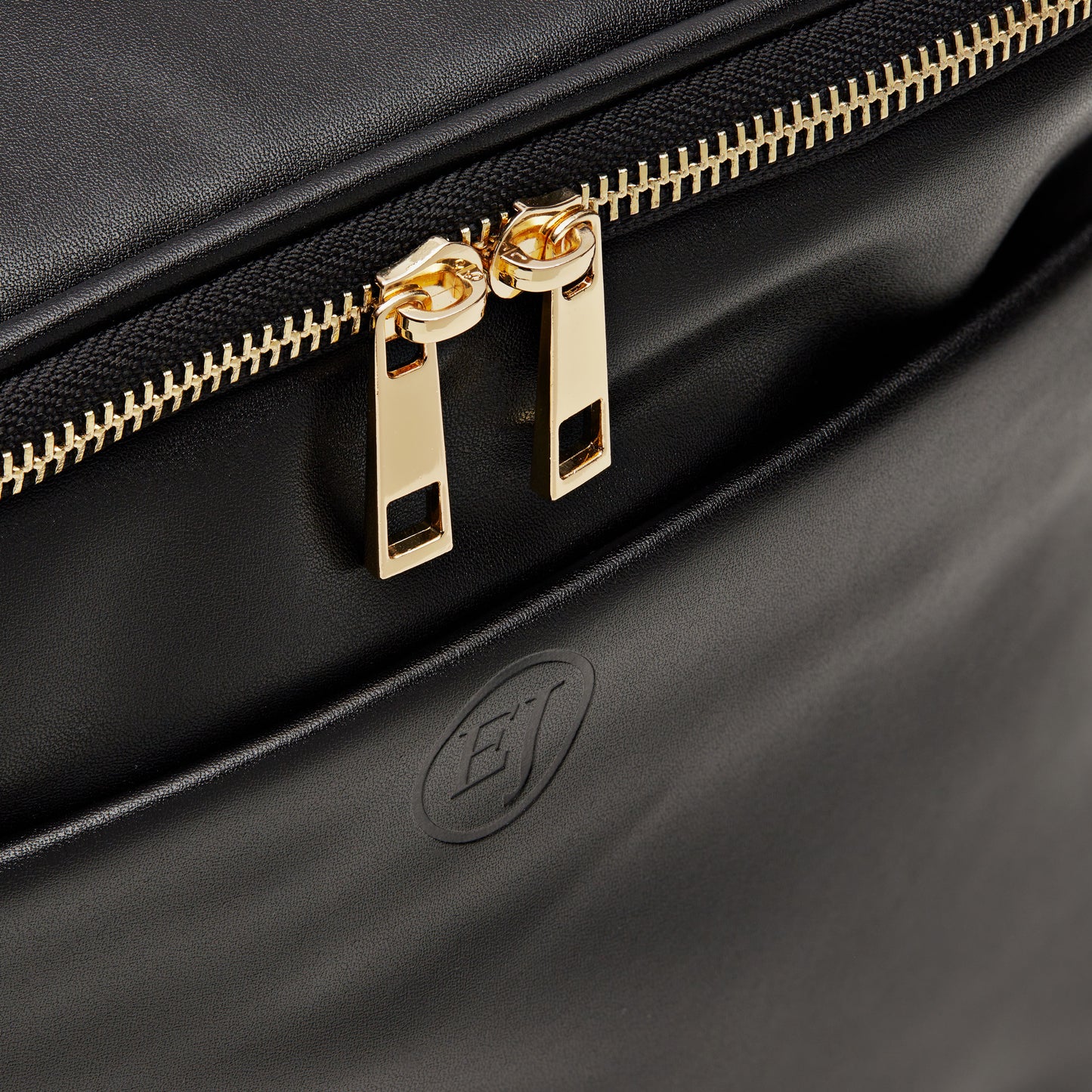 Premium Sustainable Insulated Lunch Bag – Cruelty-Free, Waterproof Faux Leather, Hot & Cold - Obsidian Black