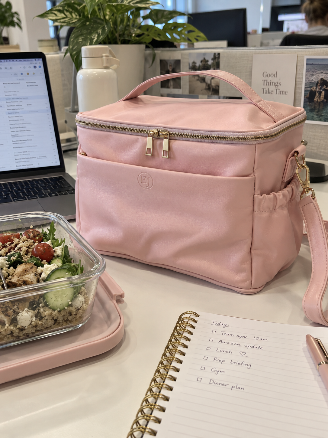 Premium Sustainable Insulated Lunch Bag – Cruelty-Free, Waterproof Faux Leather, Hot & Cold - Blush Pink